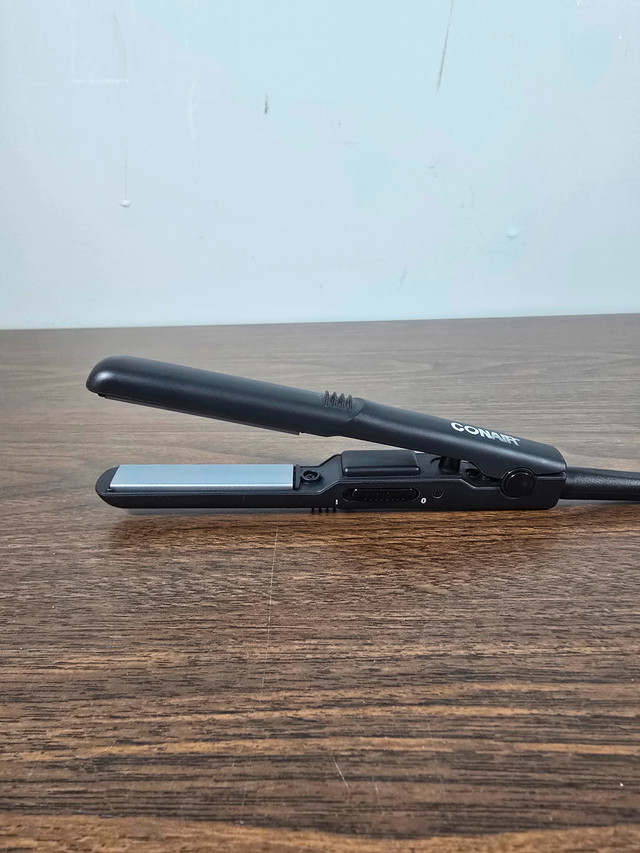 Conair Mini Pro 1/2-Inch Hair Straightener - Like New - photo 4
