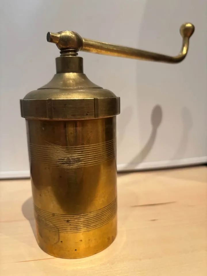 Vintage Brass Food Press - photo 5