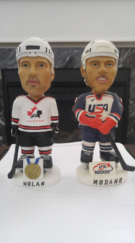 Ceramic Bobble Heads - Owen Nolan & Mike Modano