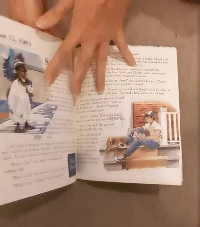 THE BLUE JAYS AT EXHIBITION STADIUM Booklet 1977 image indicator(3)