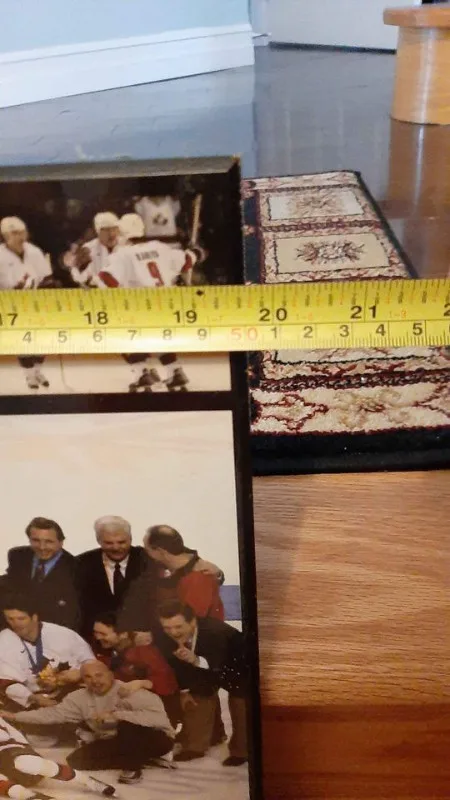 2002 Canadian Olympic Hockey Team Mounted Picture image indicator(5)