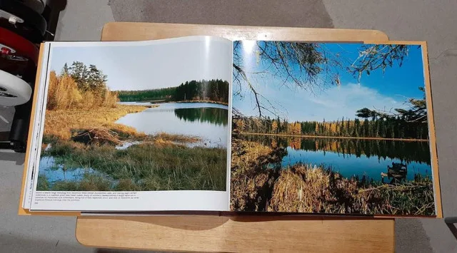 Canada Photo Hardcover Book image indicator(2)