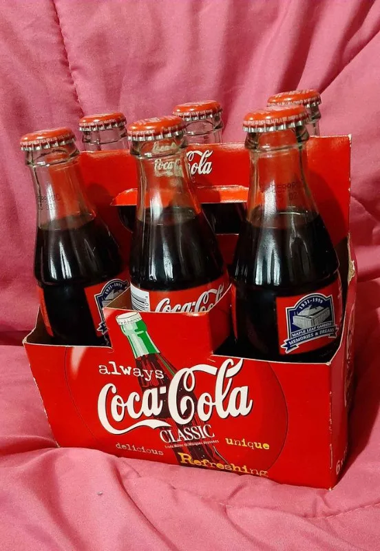 Coca-Cola Vintage bottles - Maple Leaf Gardens Final game. thumbnail