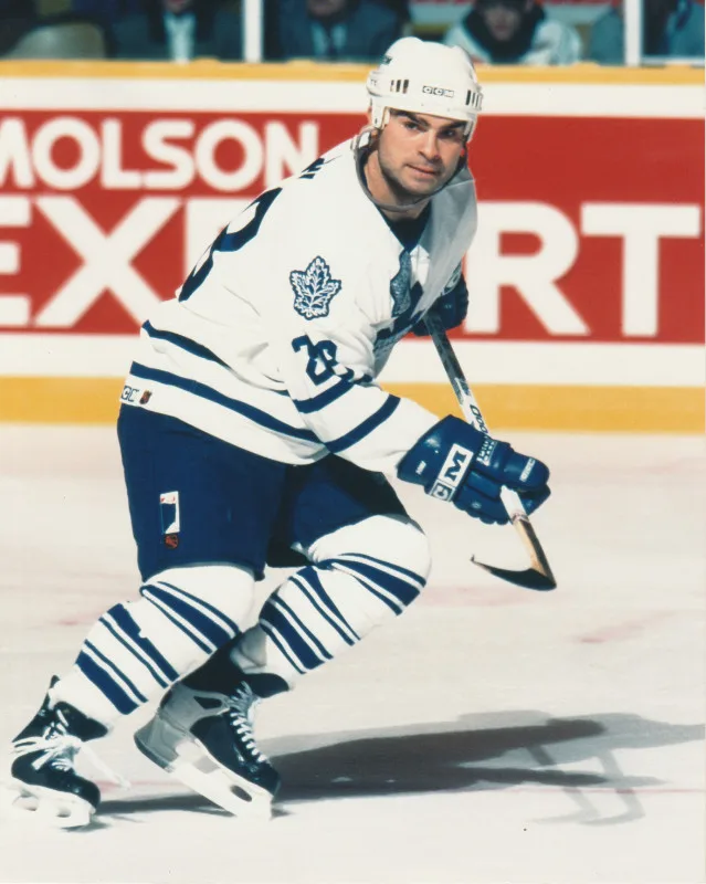 Tie Domi 8 x 10 glossy photo - Officially licenced thumbnail