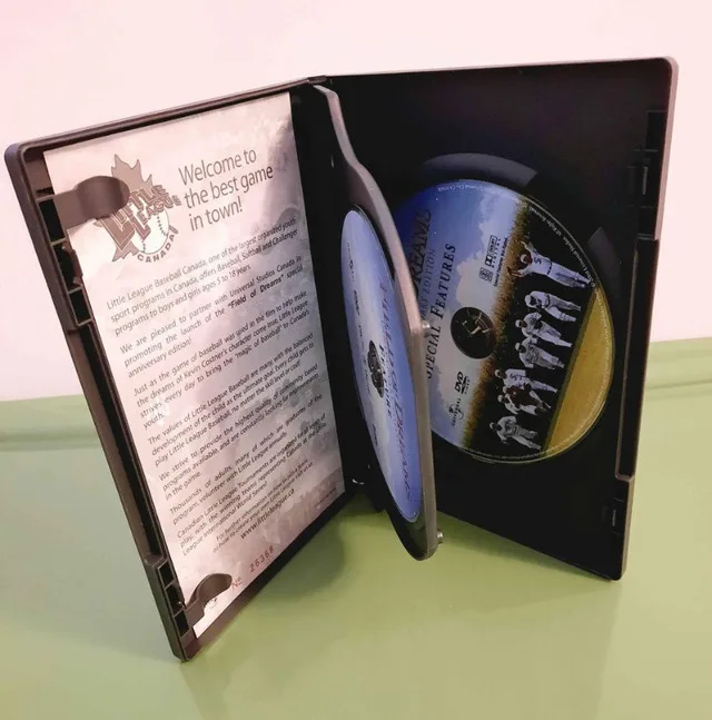 2 DISC DVD - FIELD OF DREAMS starring Kevin Costner image indicator(2)