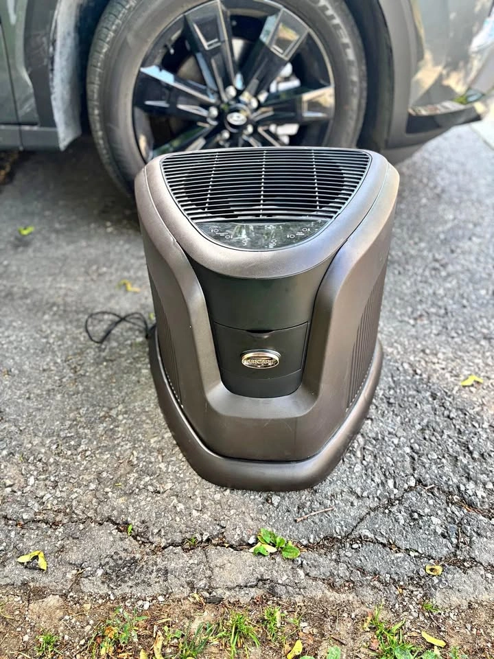 AIRCARE Triangle Evaporative Humidifier - Designer Series