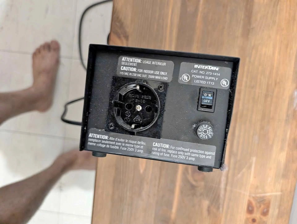 INTERTAN Power Supply 273-1414 115V In 230V Out 250W