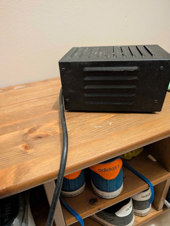 INTERTAN Power Supply 273-1414 115V In 230V Out 250W - photo 2