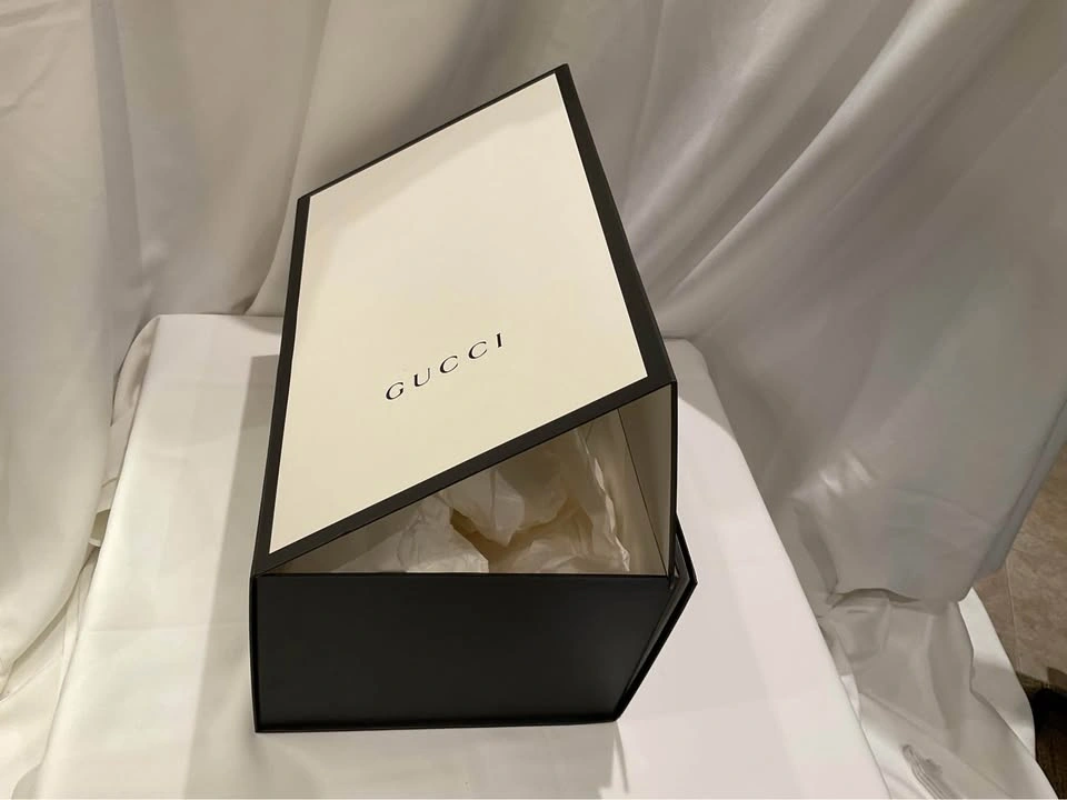 Authentic Designer Gift Box - photo 3