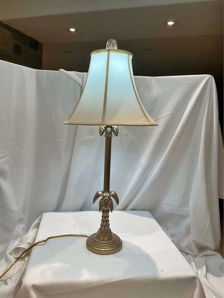 Vintage Hollywood Regency Palm Style Table Lamp