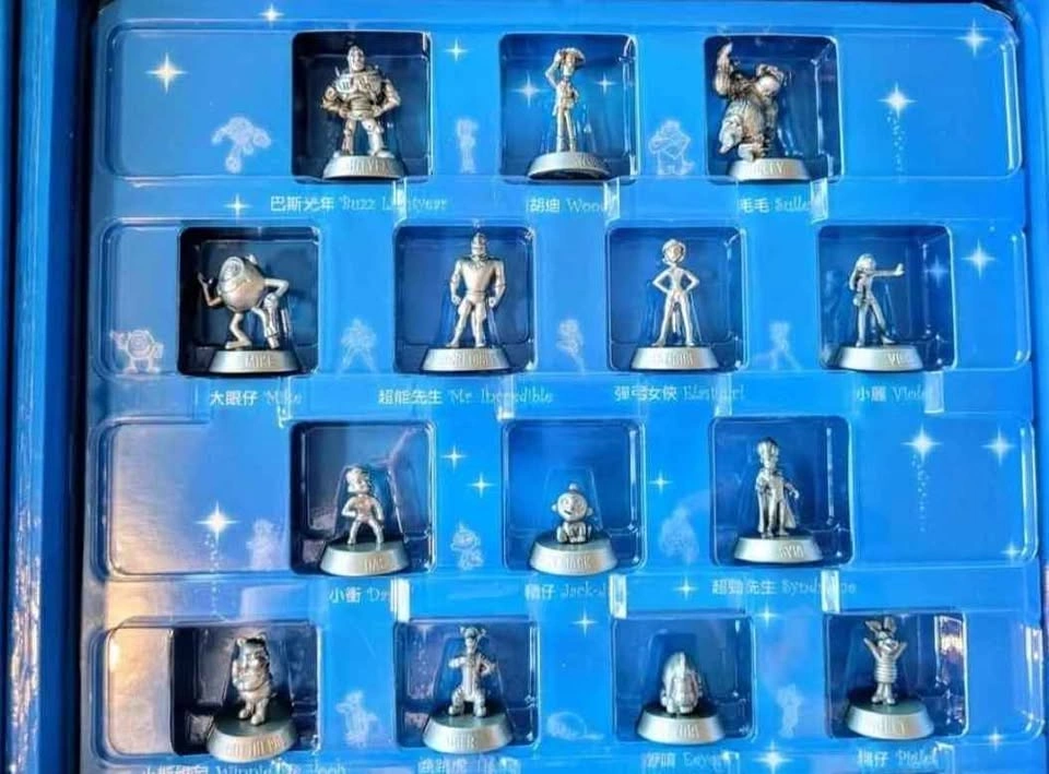 2005 Disney Magical Miniature Figures Complete Set of 42 - photo 2