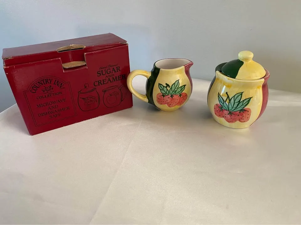 Vintage Ceramic Sugar and Cream Set image indicator(3)