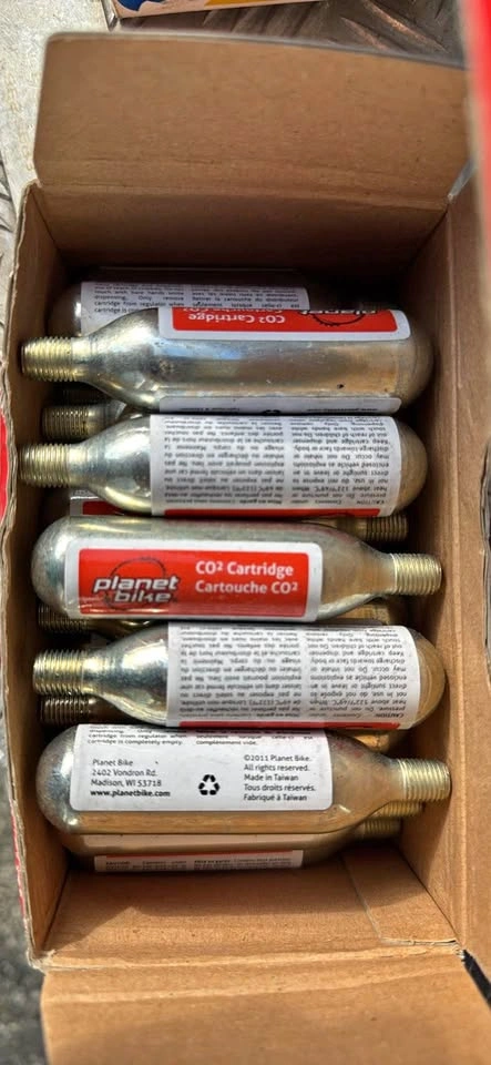 Planet Bike CO₂ Cartridges (18x 16g)