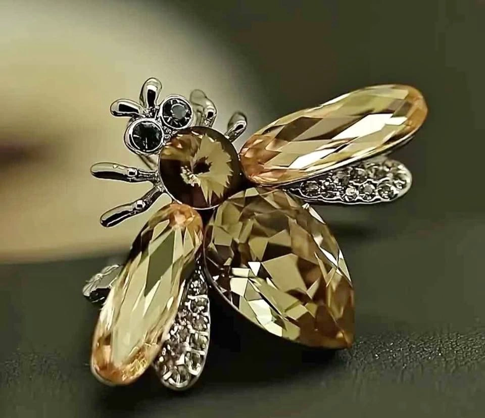 Elegant Women's Bee Brooch Pin - Rhinestone & Crystal Embellishe