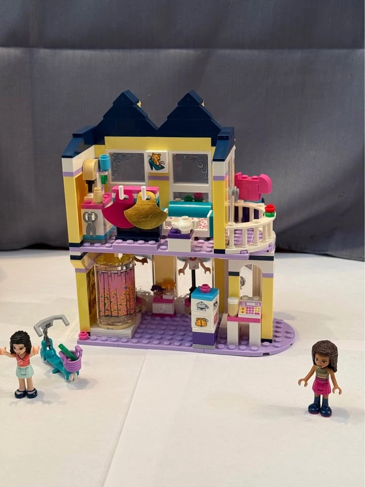 Lego Friends Emma's Fashion Shop & Mobile Vet Clinic (2 Sets) - photo 2