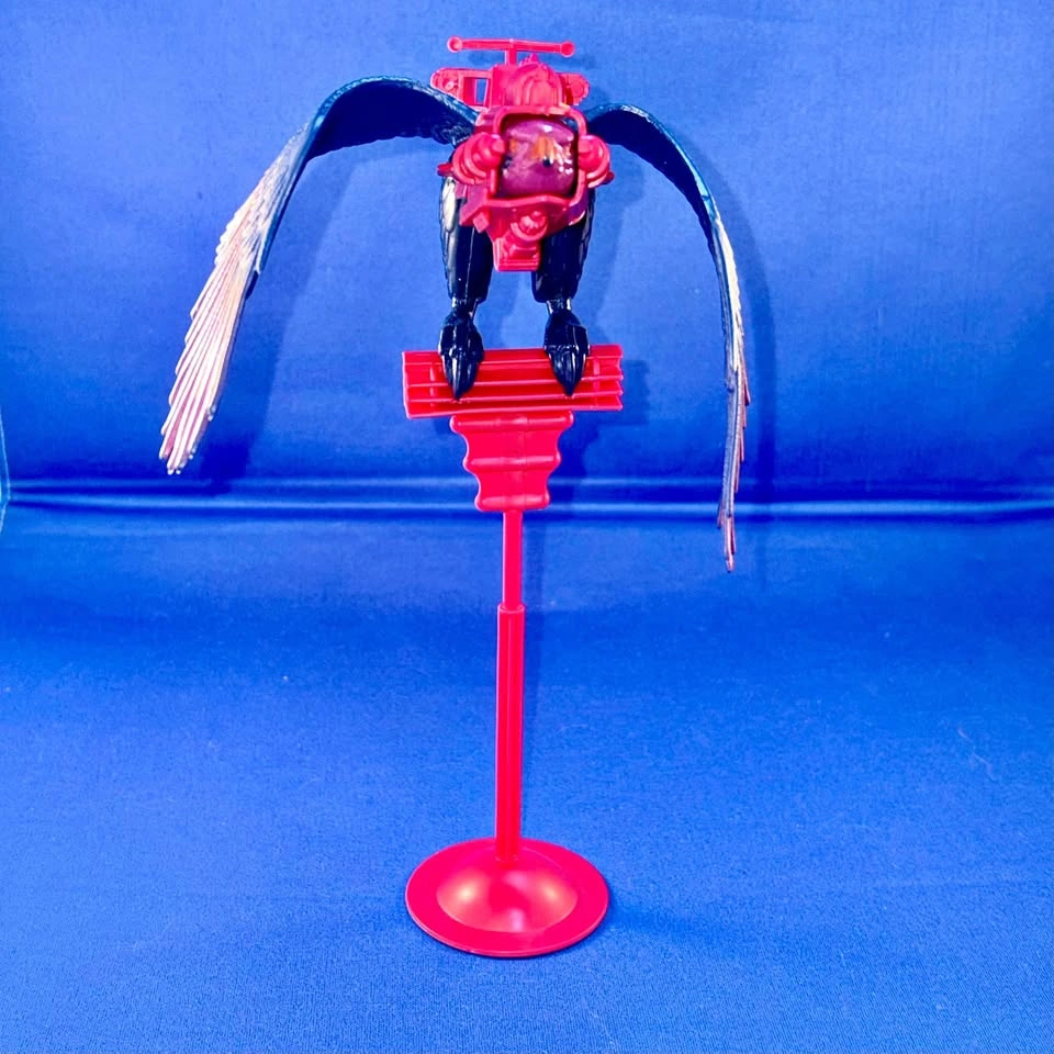 Vintage MOTU 1972 Screech bird in armor and stand