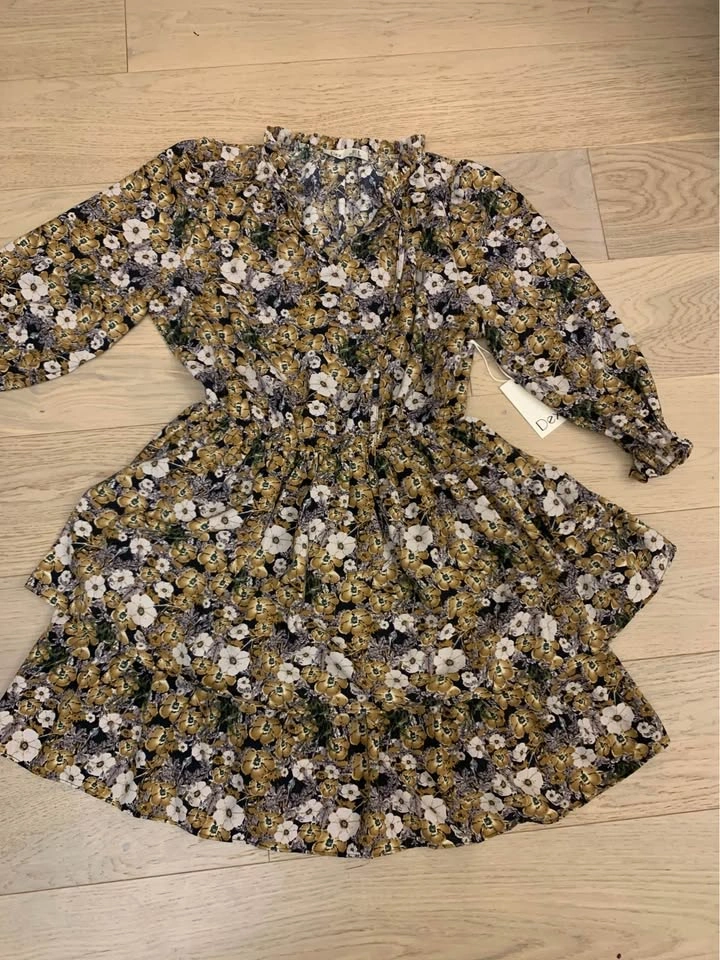 Brand new dress brand Dex, Size M