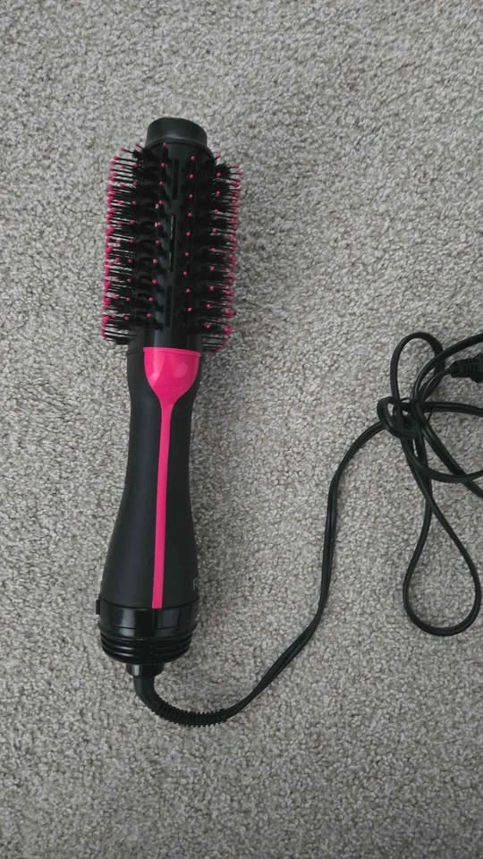 Revlon One-Step Hair Dryer and Volumizer - photo 2