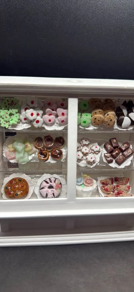1:12 Dollhouse Miniature Candy Stand - photo 2