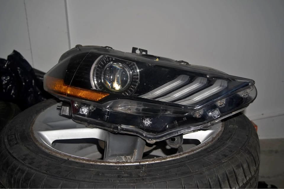 2021 Ford Mustang Passenger Headlight
