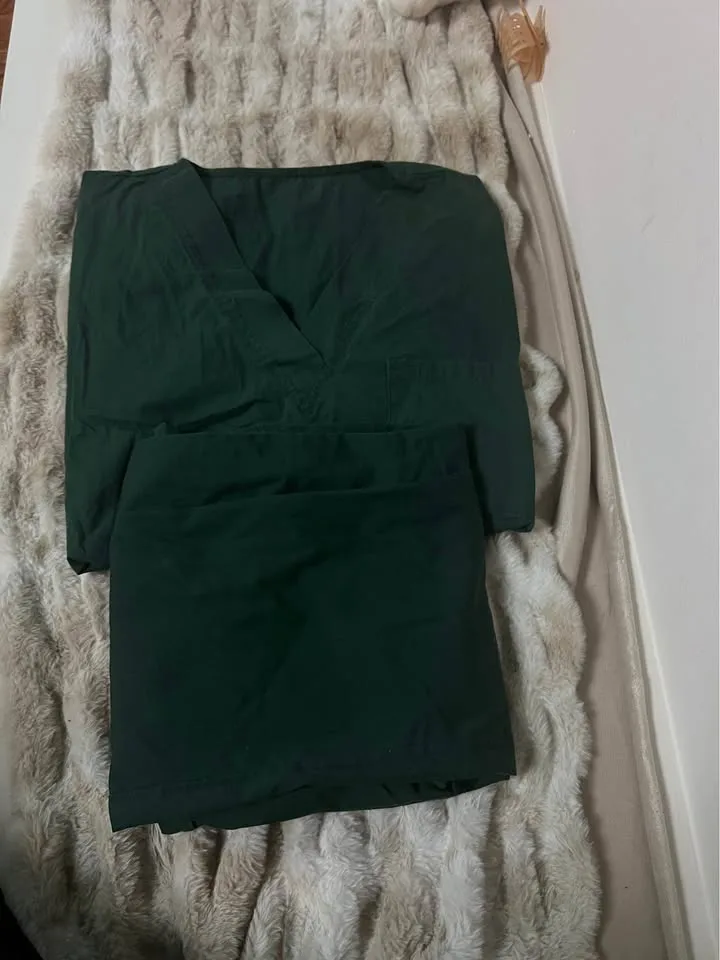 Green scrubs image indicator(2)