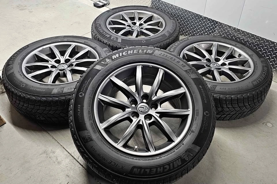 Lexus RX350 OEM Rims with Winter Tires 235/65R18