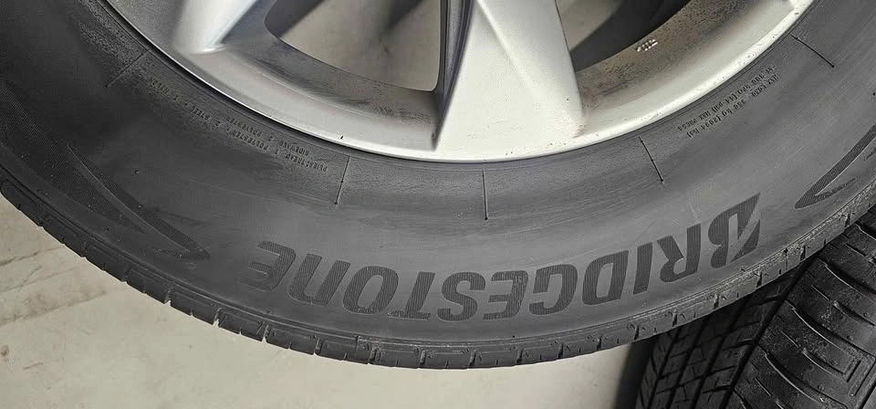 Lexus RX350 OEM Rims with All Season Tires 235/65R18 - photo 2