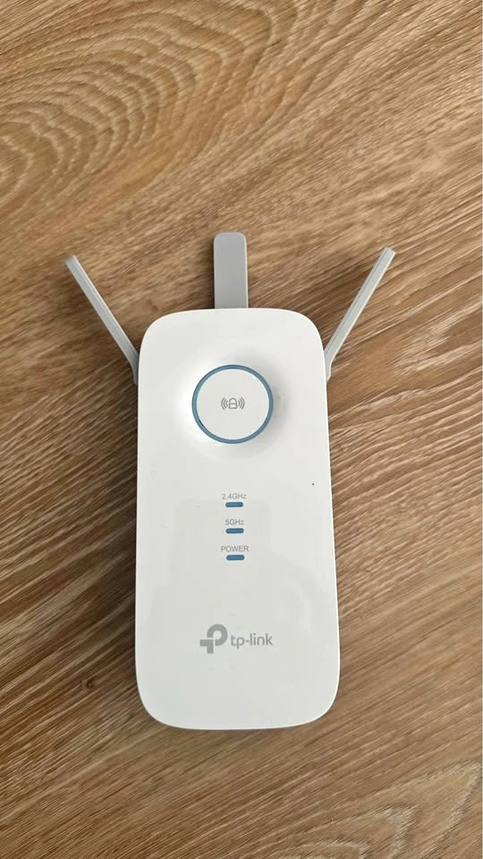 TP Pink wifi extender