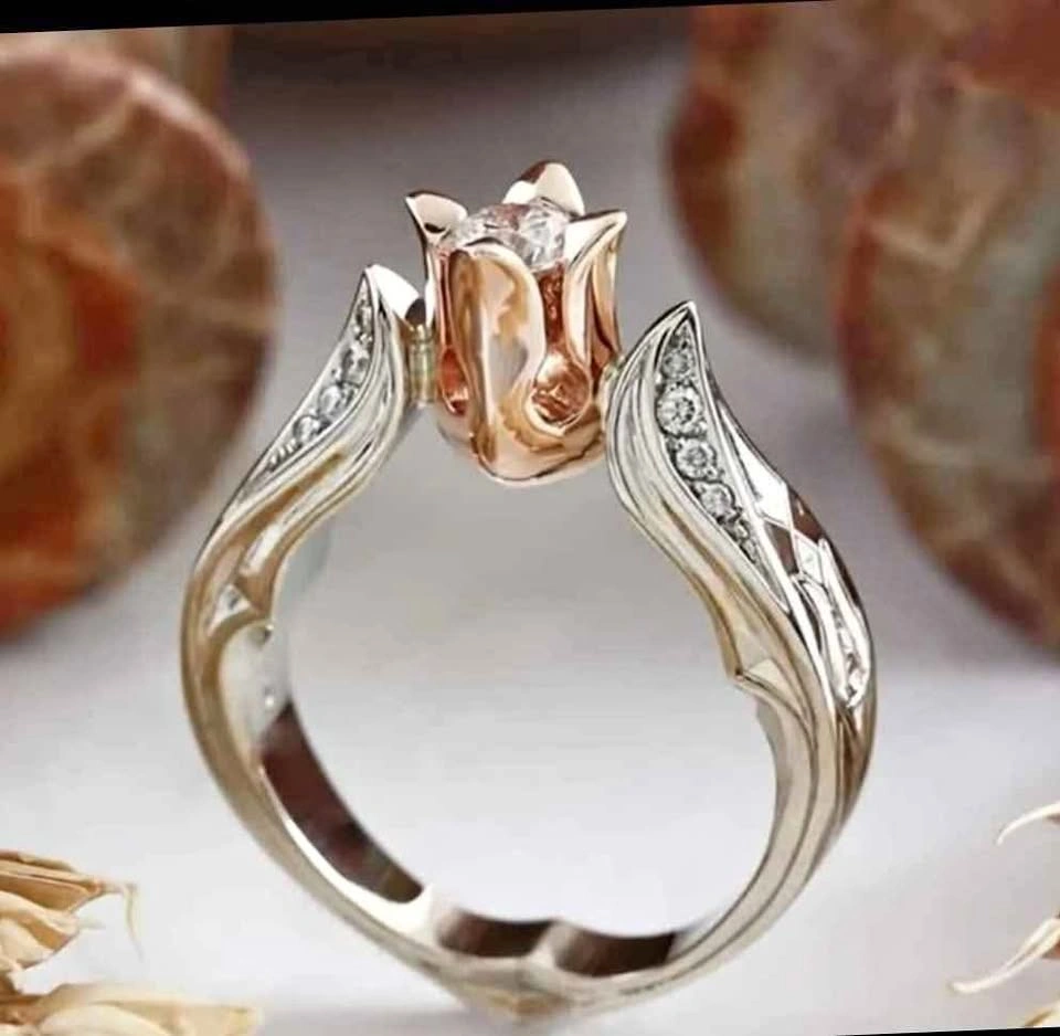 Elegant Rose Ring with Cubic Zirconia - Retro Bohemian Style