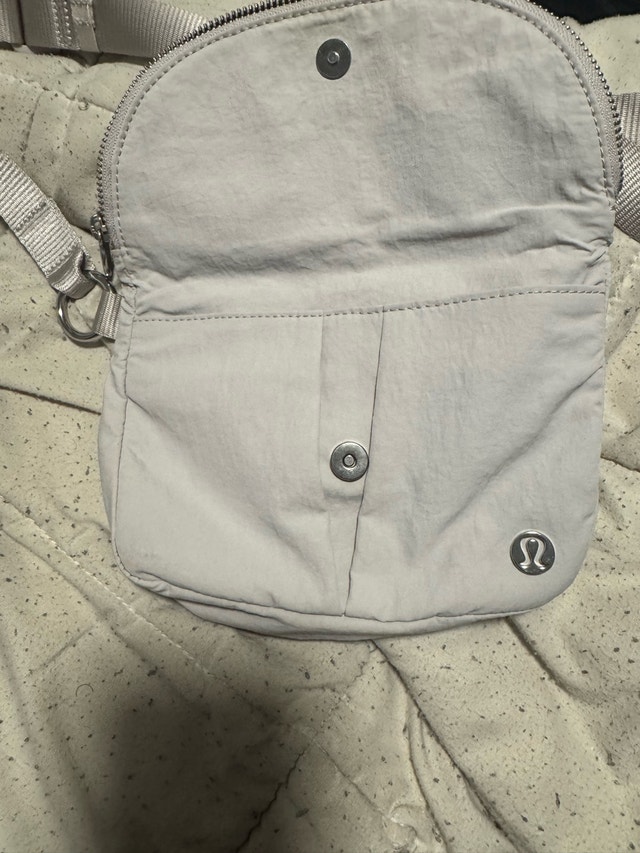 Lululemon Belt Bag - photo 2