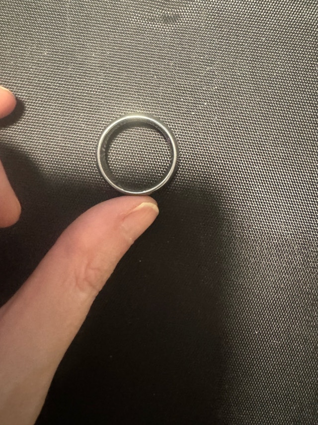Men’s wedding ring tuscan