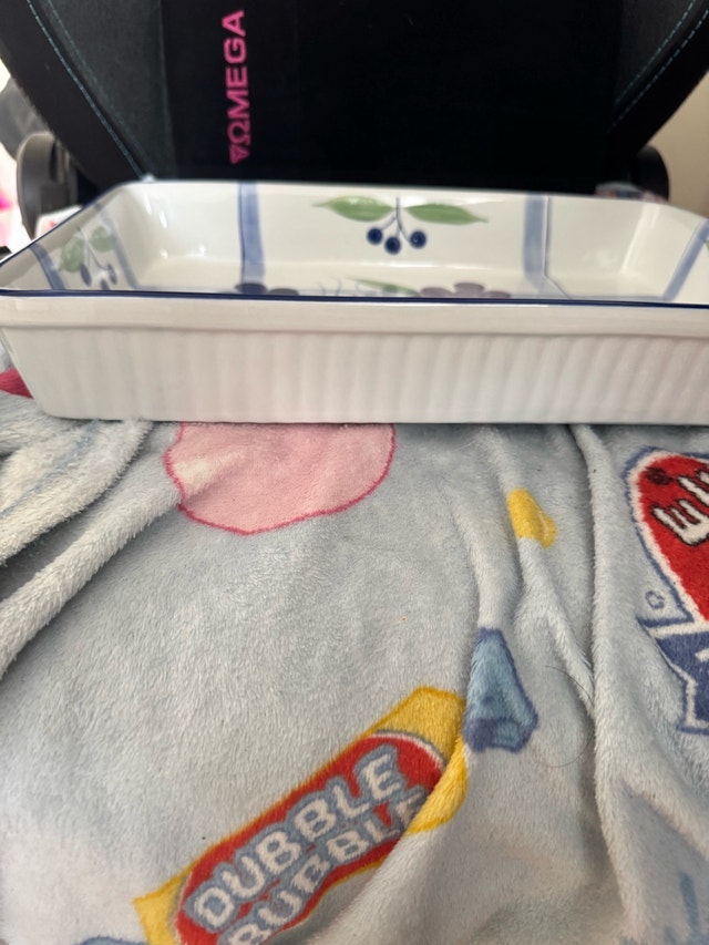 Hallmark Baking Dish - photo 2
