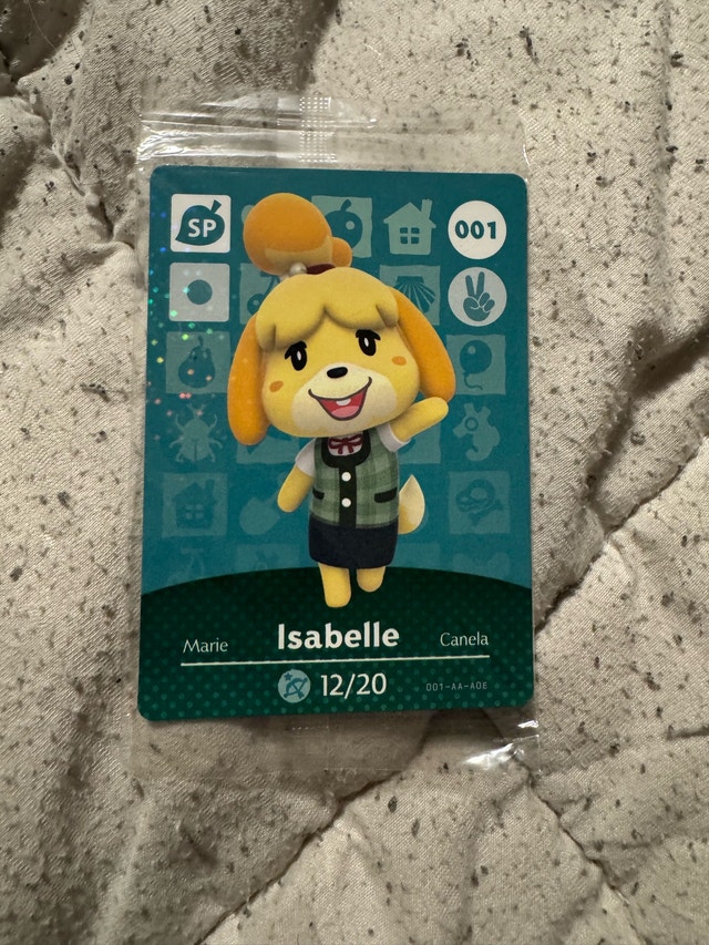 Animal Crossing Isabelle Amiibo Card - photo 2