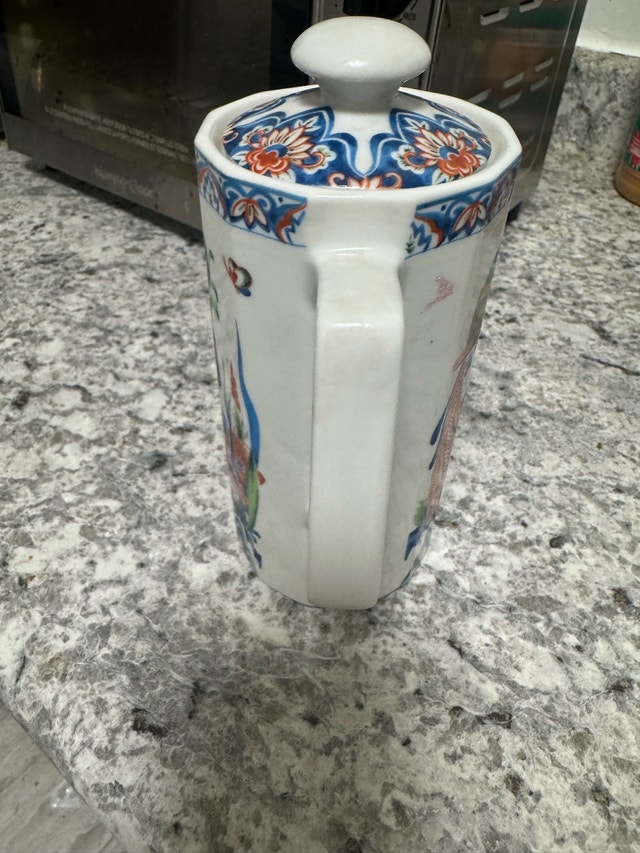 Vintage Coffee Pot - photo 2