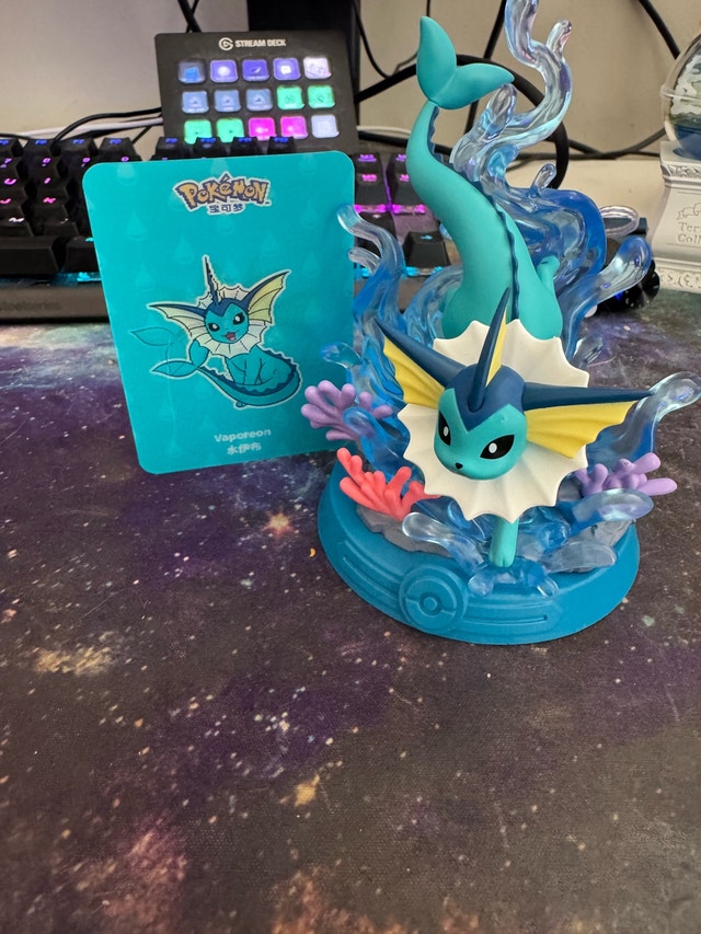 Vaporeon Figure - photo 4