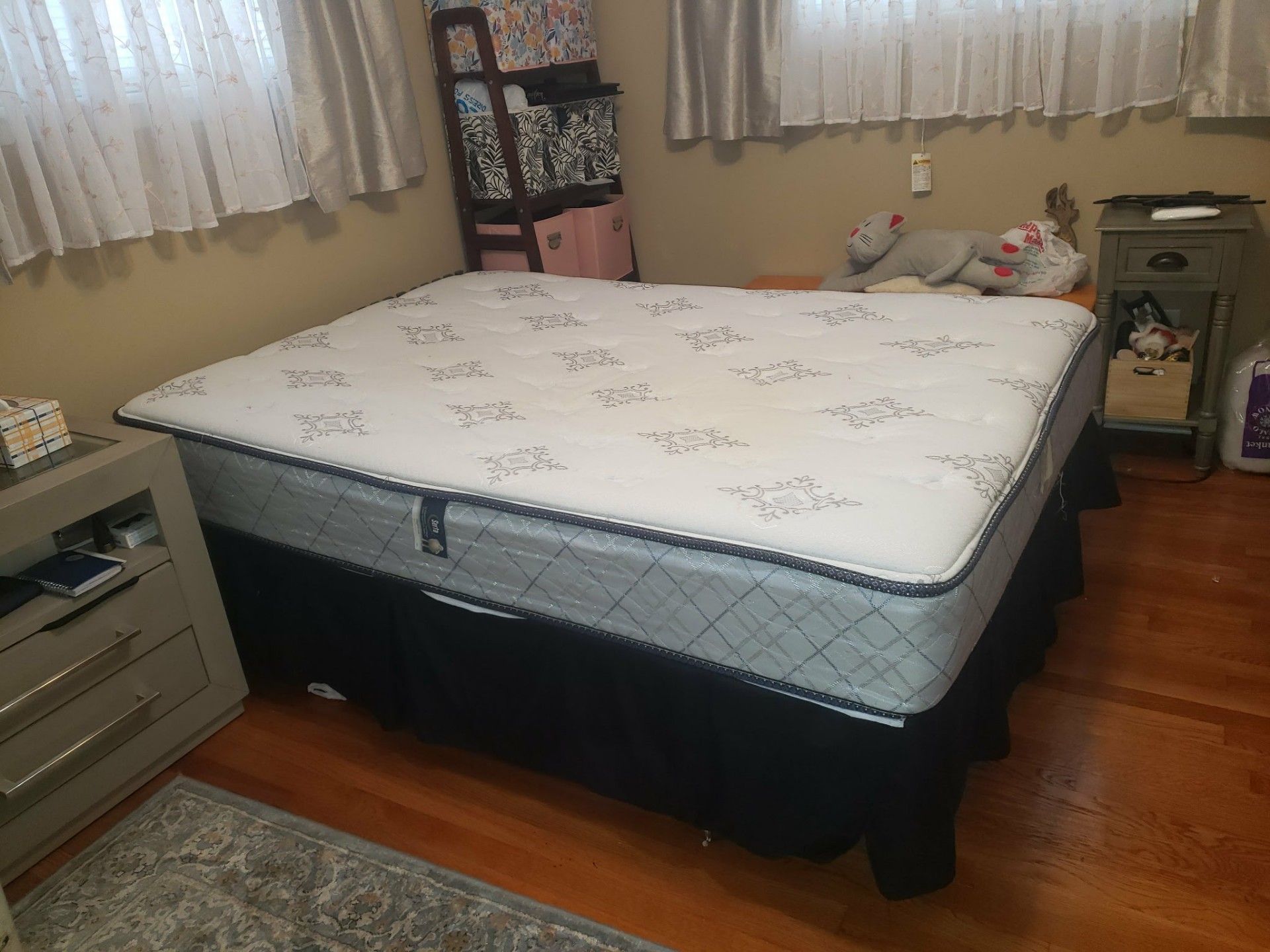 Full Bed Set with Mattress, Box Spring, and Frame - photo 2