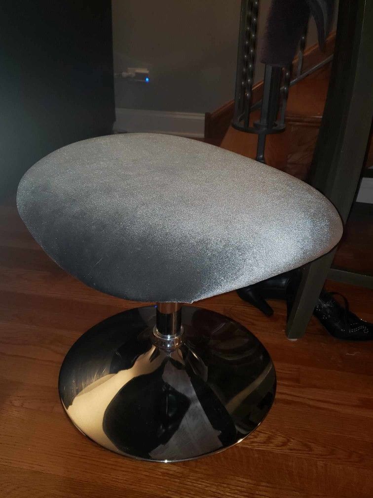 Accent Chair With Ottoman - photo 2