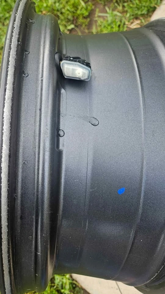 Factory Ford Rims with Tire Pressure Sensors 16" - photo 2