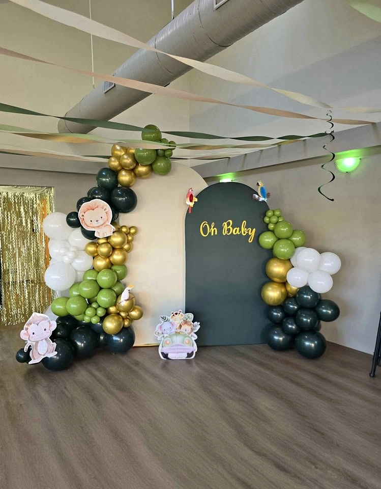 Baby shower Balloon arch
