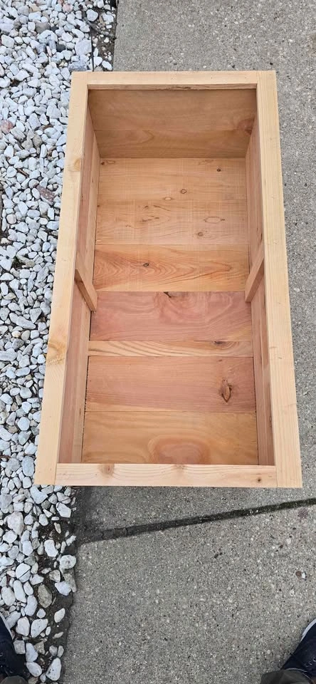 Cedar Planter Handmade Locally - photo 2