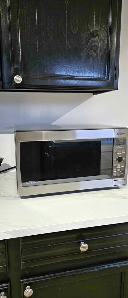 Panasonic The Genius Inverter Microwave 1200w