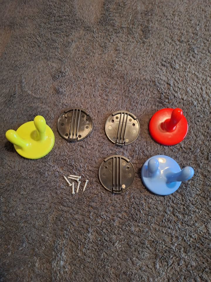 IKEA kids clothes hooks - photo 2