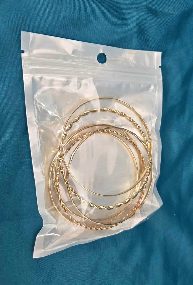 Gold tone Bangle Set