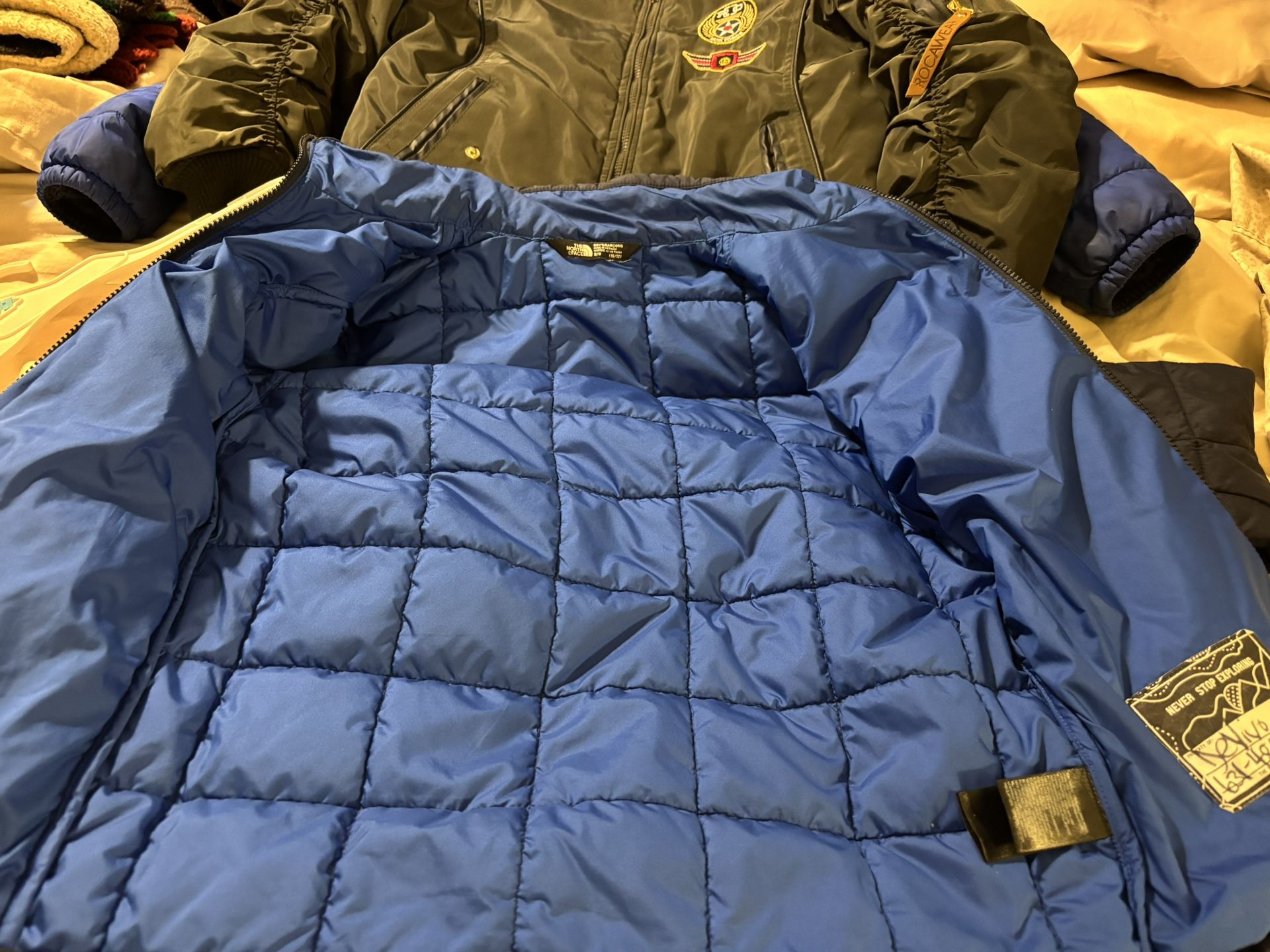 Dark Blue North Face Jacket. Size 10/12 - photo 5