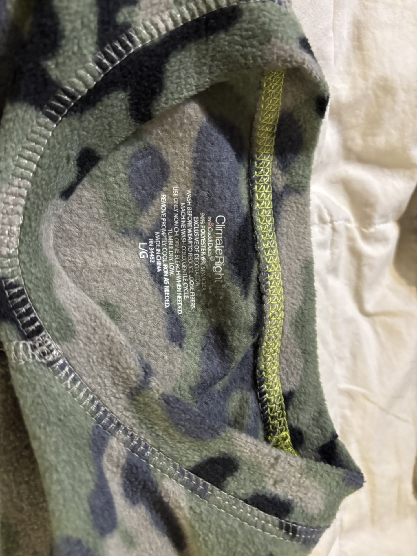 Flannel Under Armor Type Shirt Sz Lg - photo 2