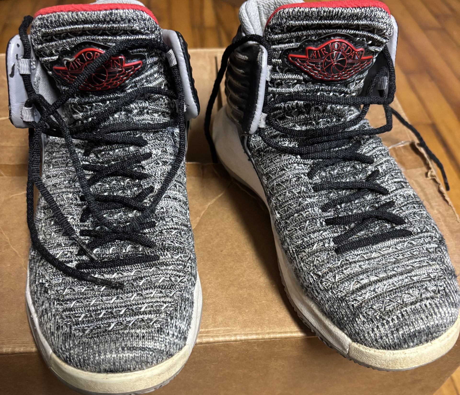 Air Jordan XXXii MVP Size 4y