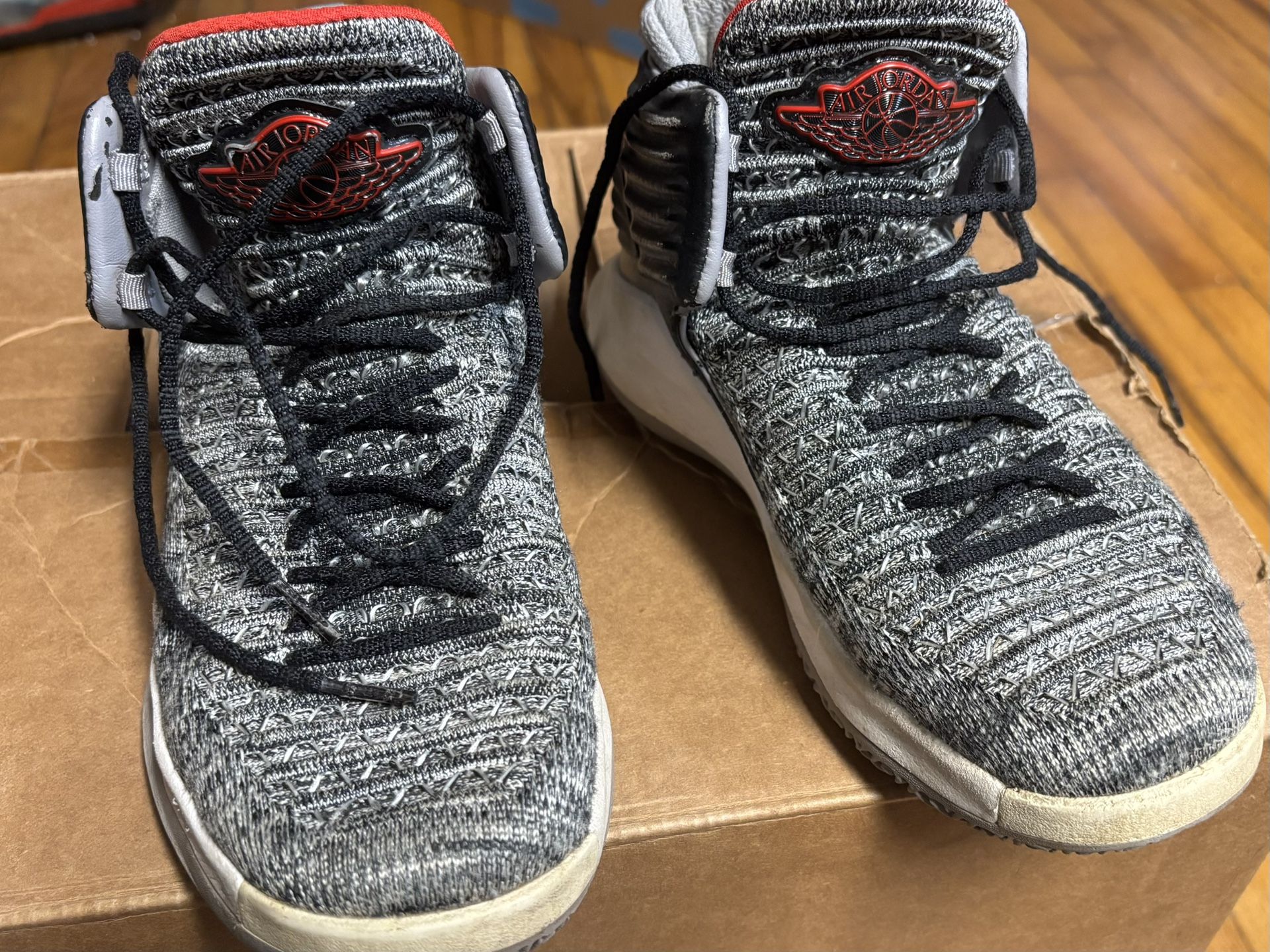 Air Jordan XXXii MVP Size 4y - photo 2