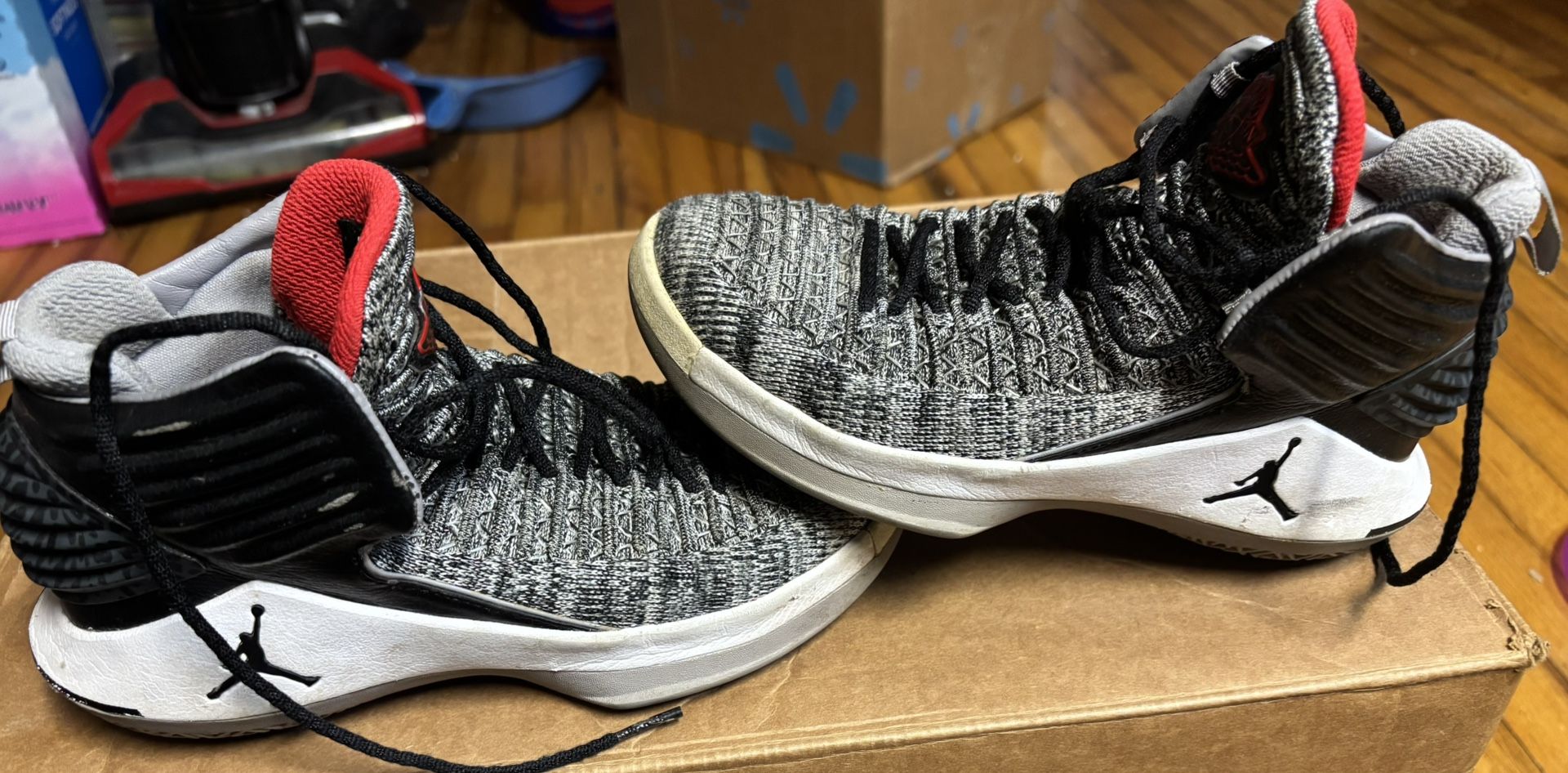 Air Jordan XXXii MVP Size 4y - photo 3