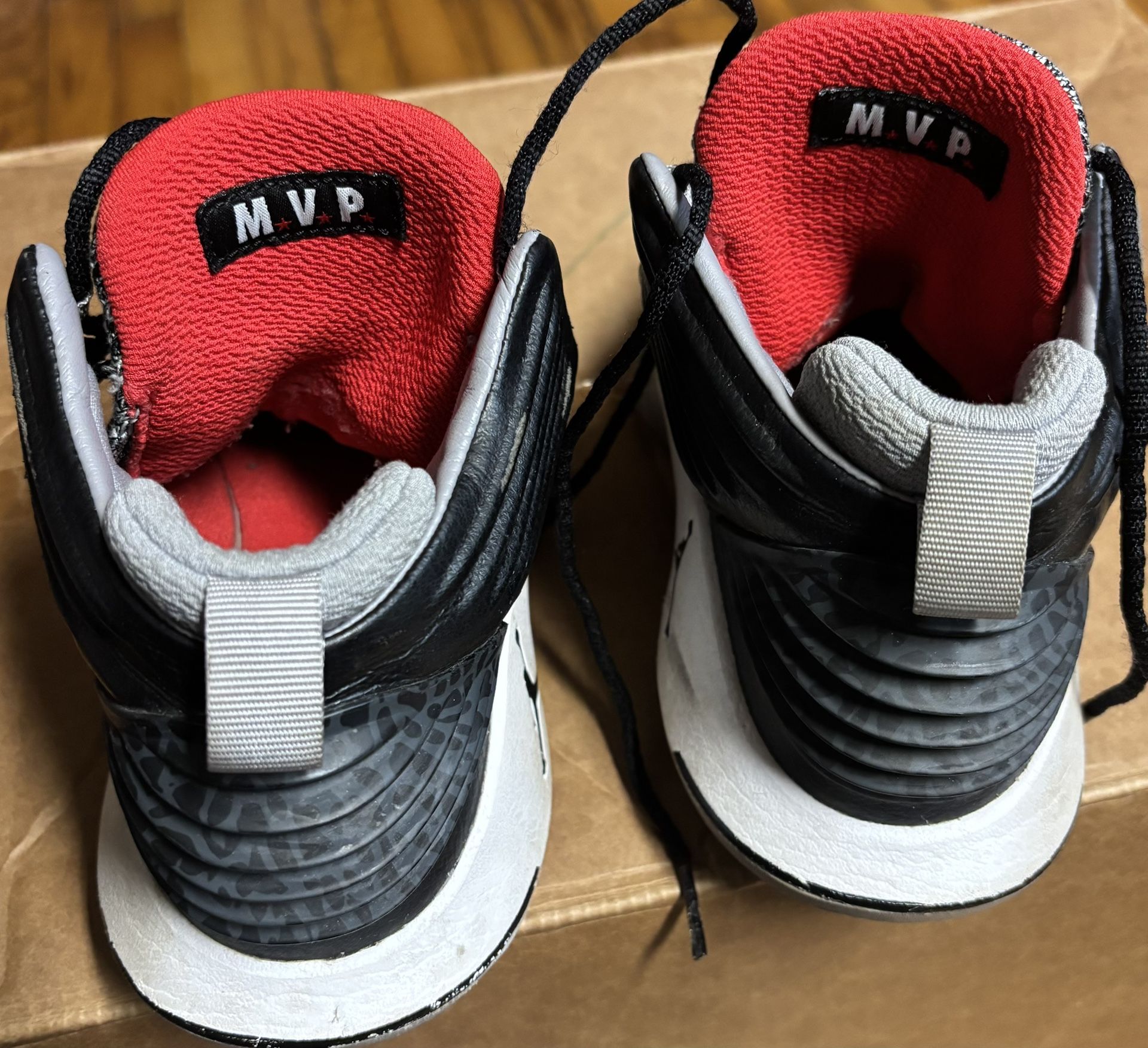 Air Jordan XXXii MVP Size 4y - photo 4