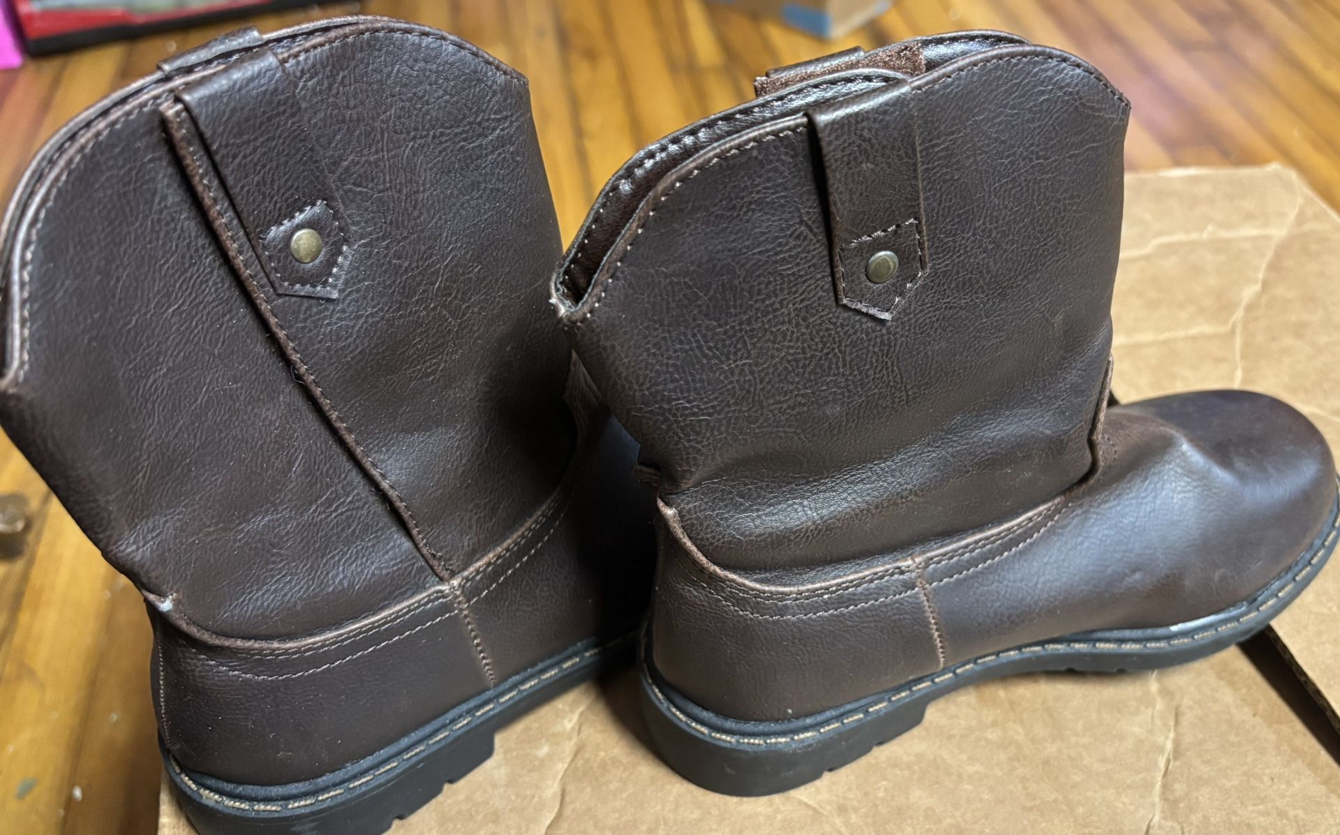 Children’s Boots Size 1 Y